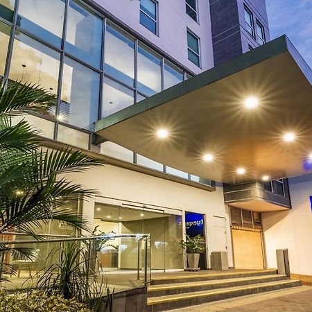 City Express Plus By Marriott Cali Colombia ภายนอก รูปภาพ