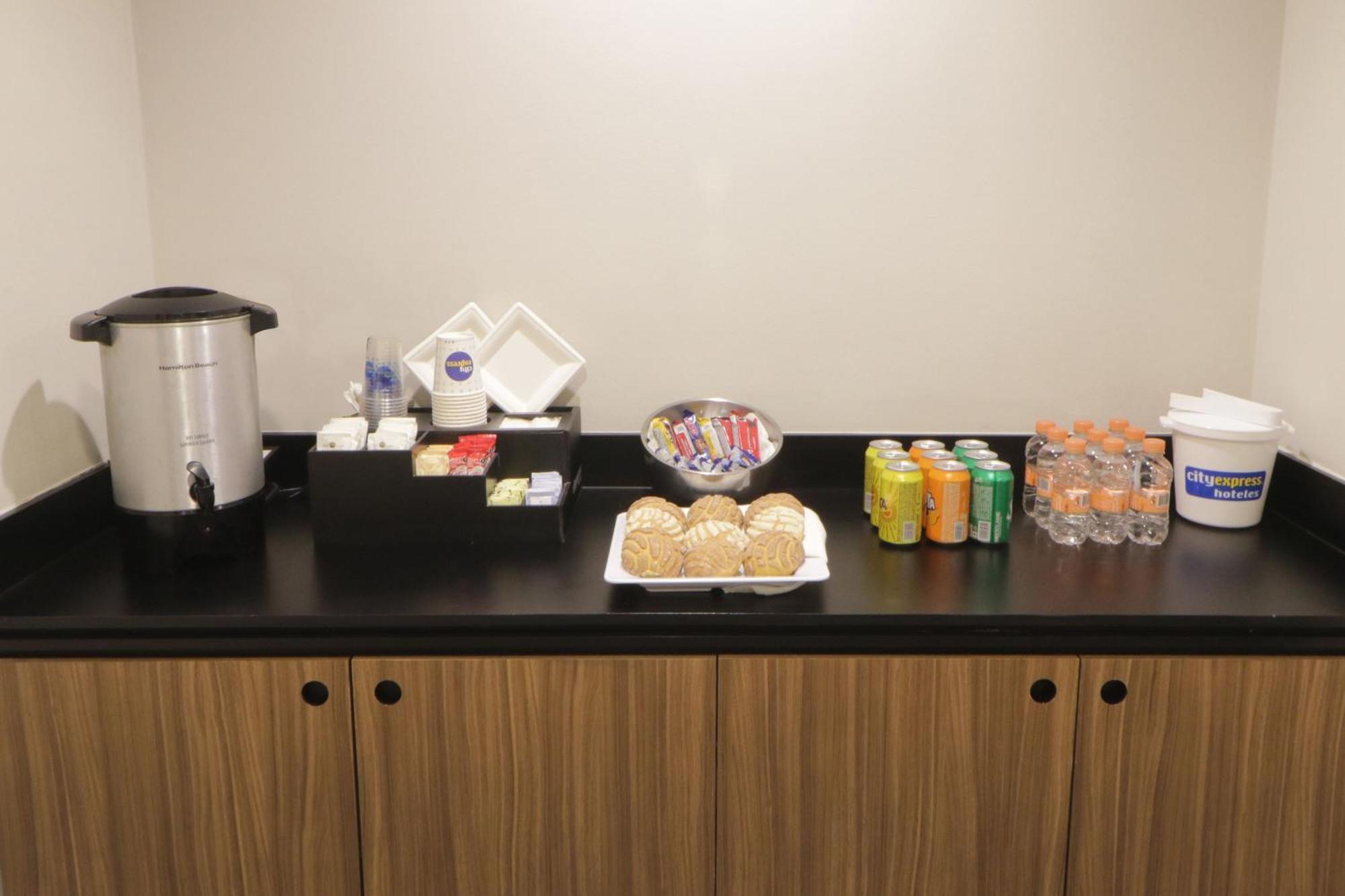 City Express Plus By Marriott Cali Colombia ภายนอก รูปภาพ