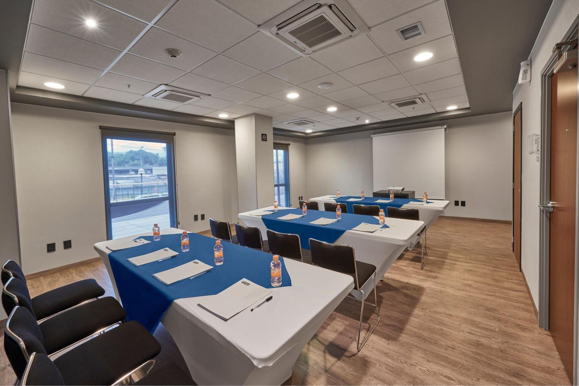 City Express Plus By Marriott Cali Colombia ภายนอก รูปภาพ