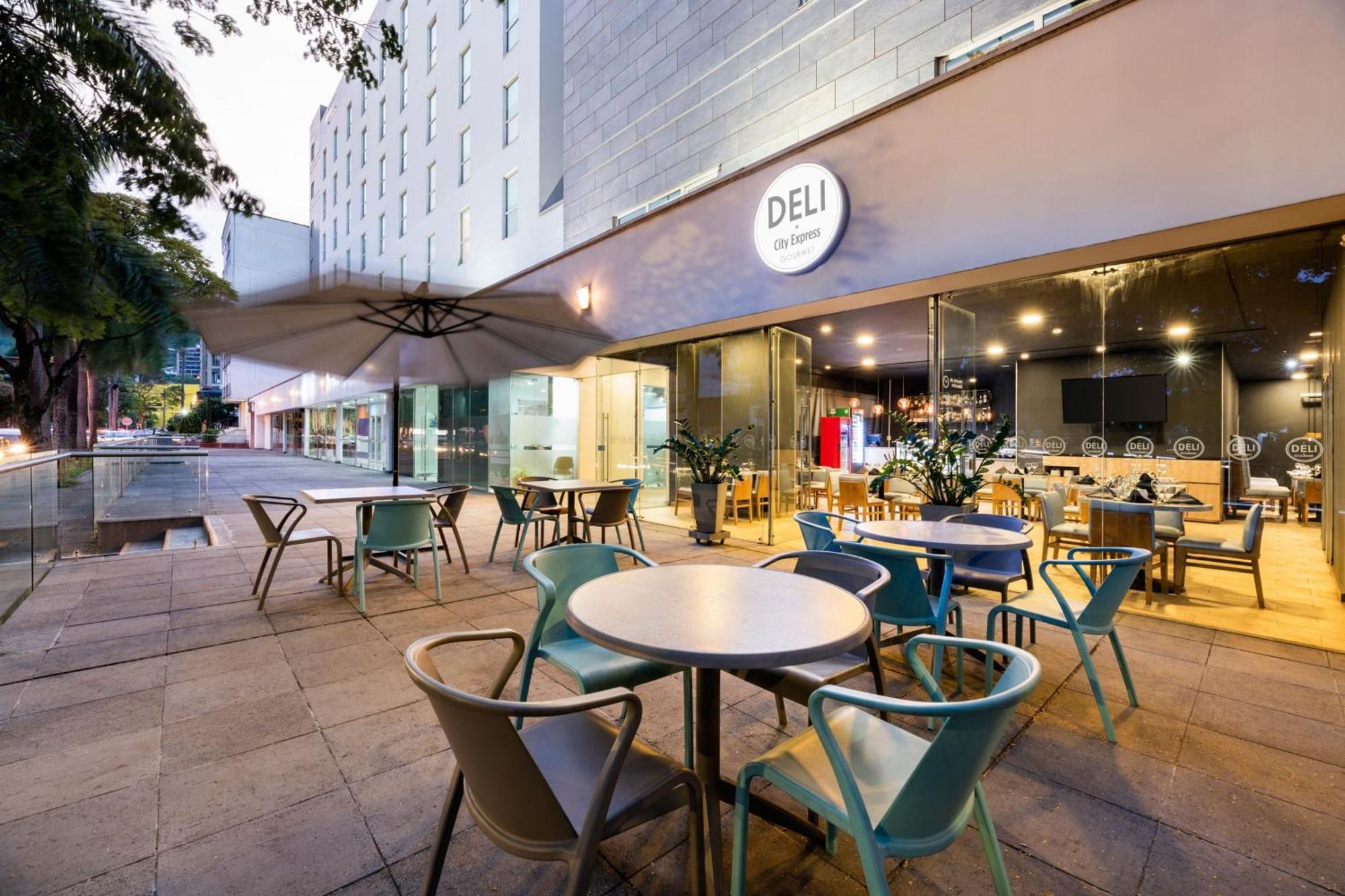 City Express Plus By Marriott Cali Colombia ภายนอก รูปภาพ