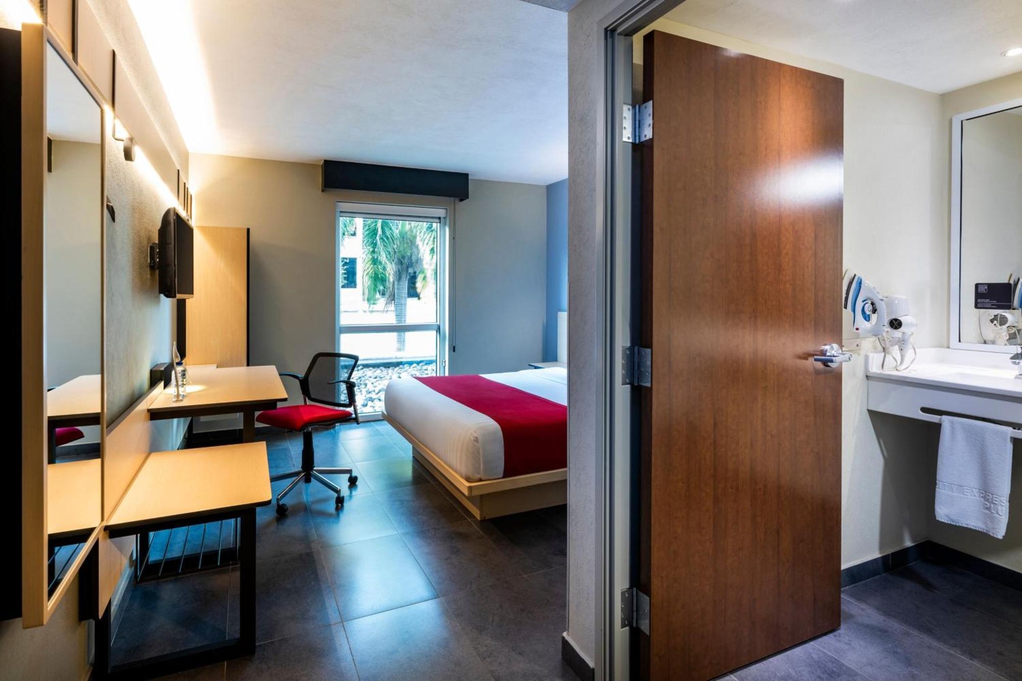 City Express Plus By Marriott Cali Colombia ภายนอก รูปภาพ
